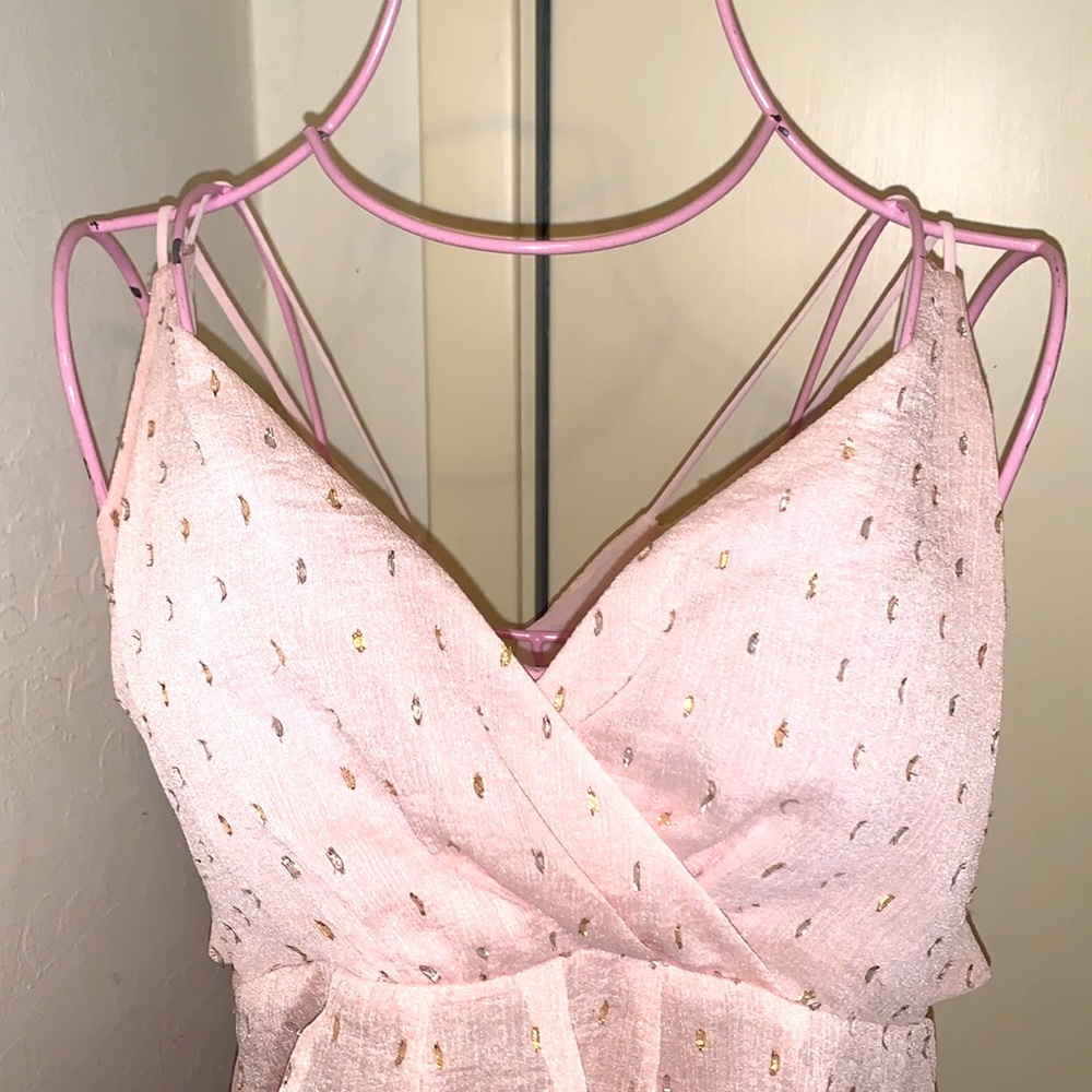 🎁Like New Express Women's Blush Pink Metallic Camisole #008634086- Medium (8-10) - Picture 11 of 16